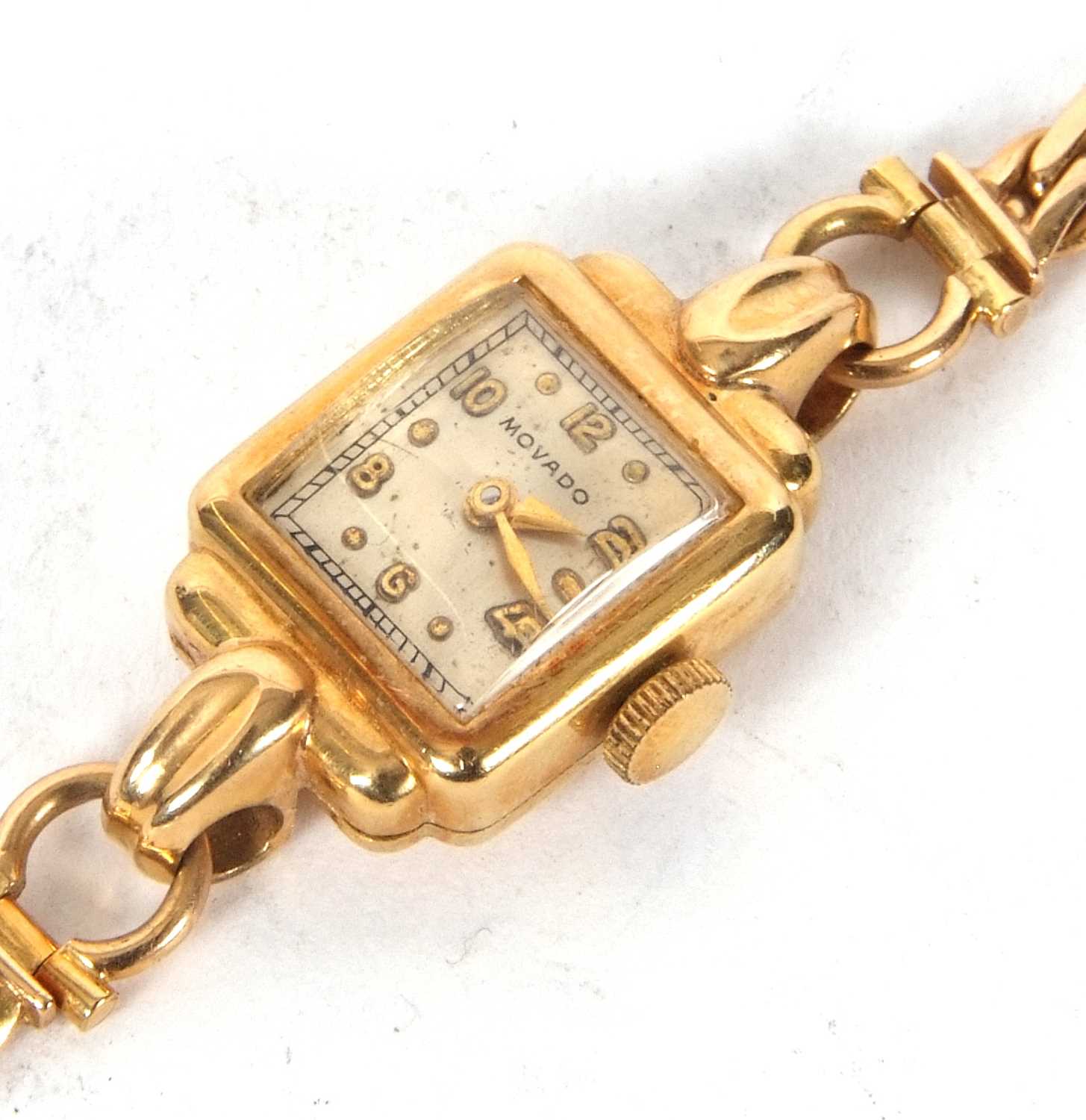 An 18ct gold Movado ladies wristwatch on an 18ct gold bracelet, the watch case is stamped on the - Image 3 of 3