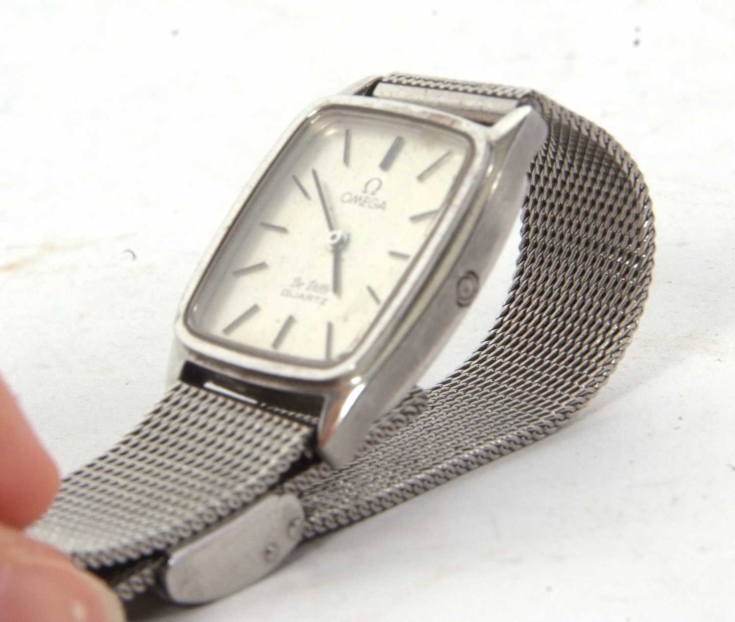 A stainless steel Omega De Ville quartz wristwatch, it has a silver coloured dial with black baton - Image 3 of 3