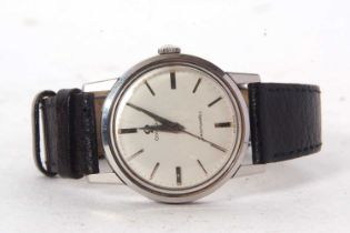 A gents vintage Omega Seamaster wristwatch, it has a manually crown wound calibre 520 movement, a