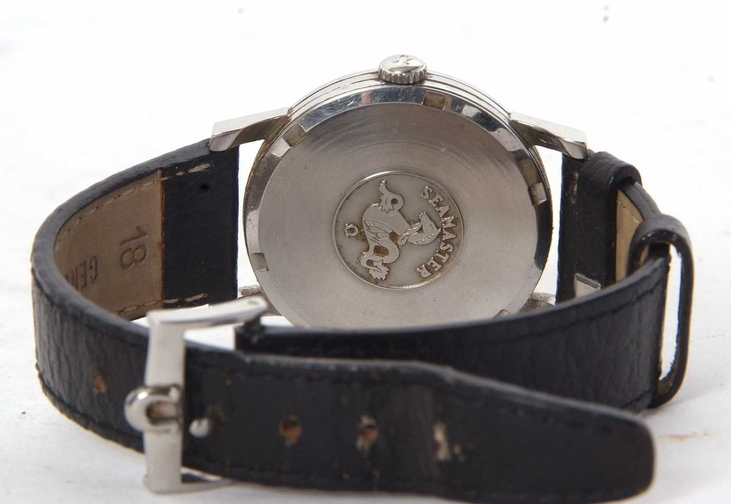 A gents vintage Omega Seamaster wristwatch, it has a manually crown wound calibre 520 movement, a - Image 4 of 5