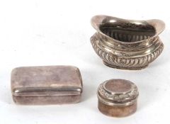 Mixed Lot: An early 20th Century silver snuff box of plain polished rectangular form, full length