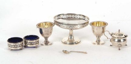 Mixed Lot: George V small tazza, hallmarked Birmingham 1926, two George III silver egg cups,