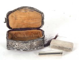 Mixed Lot: An antique silver snuff box of rectangular form with reeded design having a full length