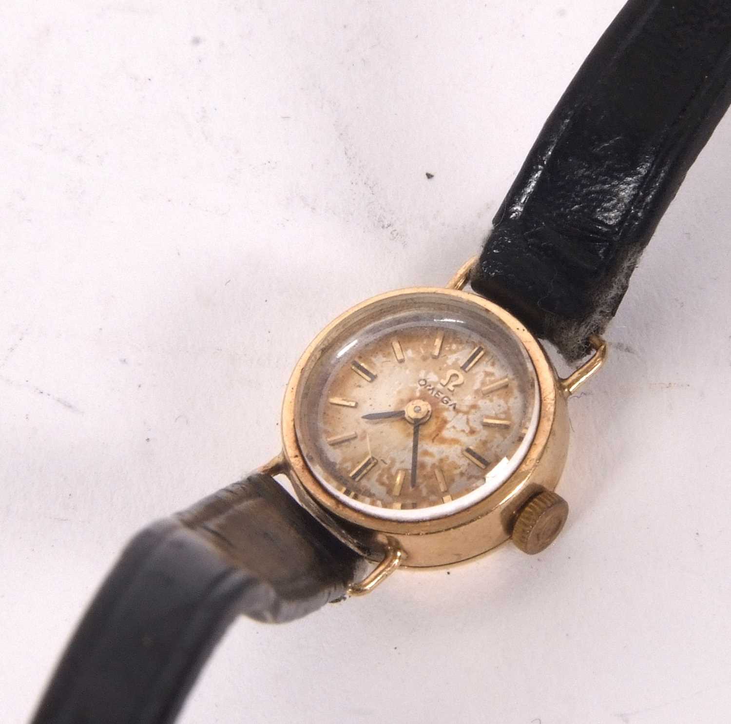 A 9ct gold ladies vintage Omega wristwatch, the watch is stamped inside the case back 375, it has - Image 2 of 3