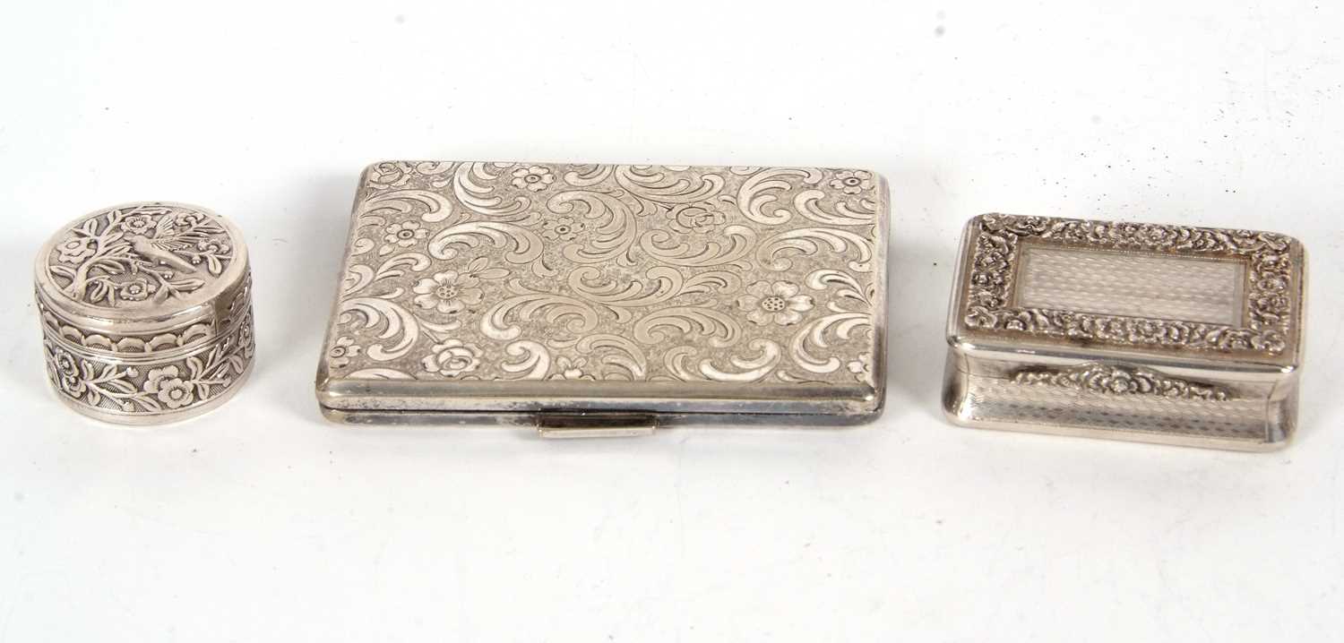 Mixed Lot: Antique snuff box of rectangular form with hinged lid with a raised floral border and