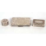 Mixed Lot: Antique snuff box of rectangular form with hinged lid with a raised floral border and