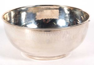 A mid 20th Century Italian 800 standard bowl, stamped with the words "Battuto A Mano", of circular