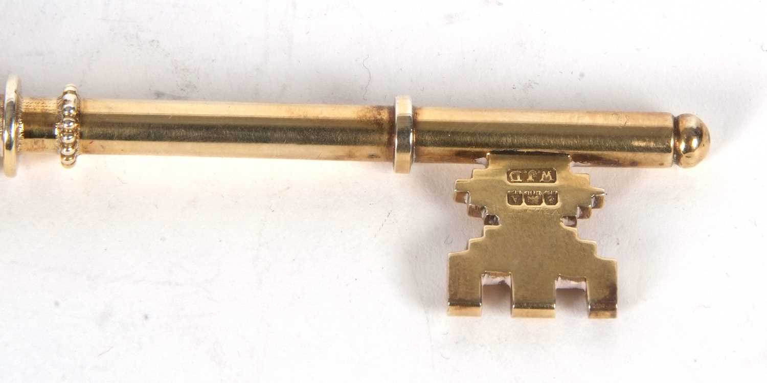 A George V silver/gilt ceremonial key engraved both sides, the Southend Westcliff and District - Image 4 of 7