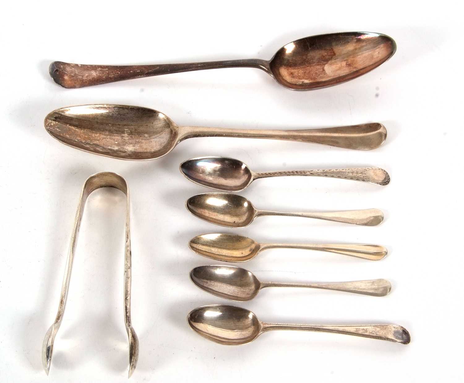 Misec Lot: A George III Hanovarian shell pattern tablespoon, London 1767, makers mark W.L, a further