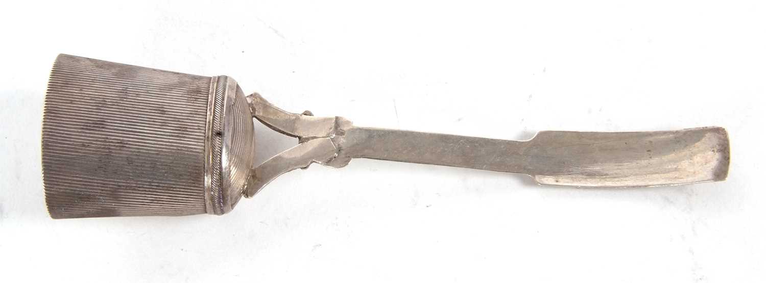 Dutch silver caddy spoon circa 1840, 10.5cm long, handlle (a/f) - Image 5 of 5