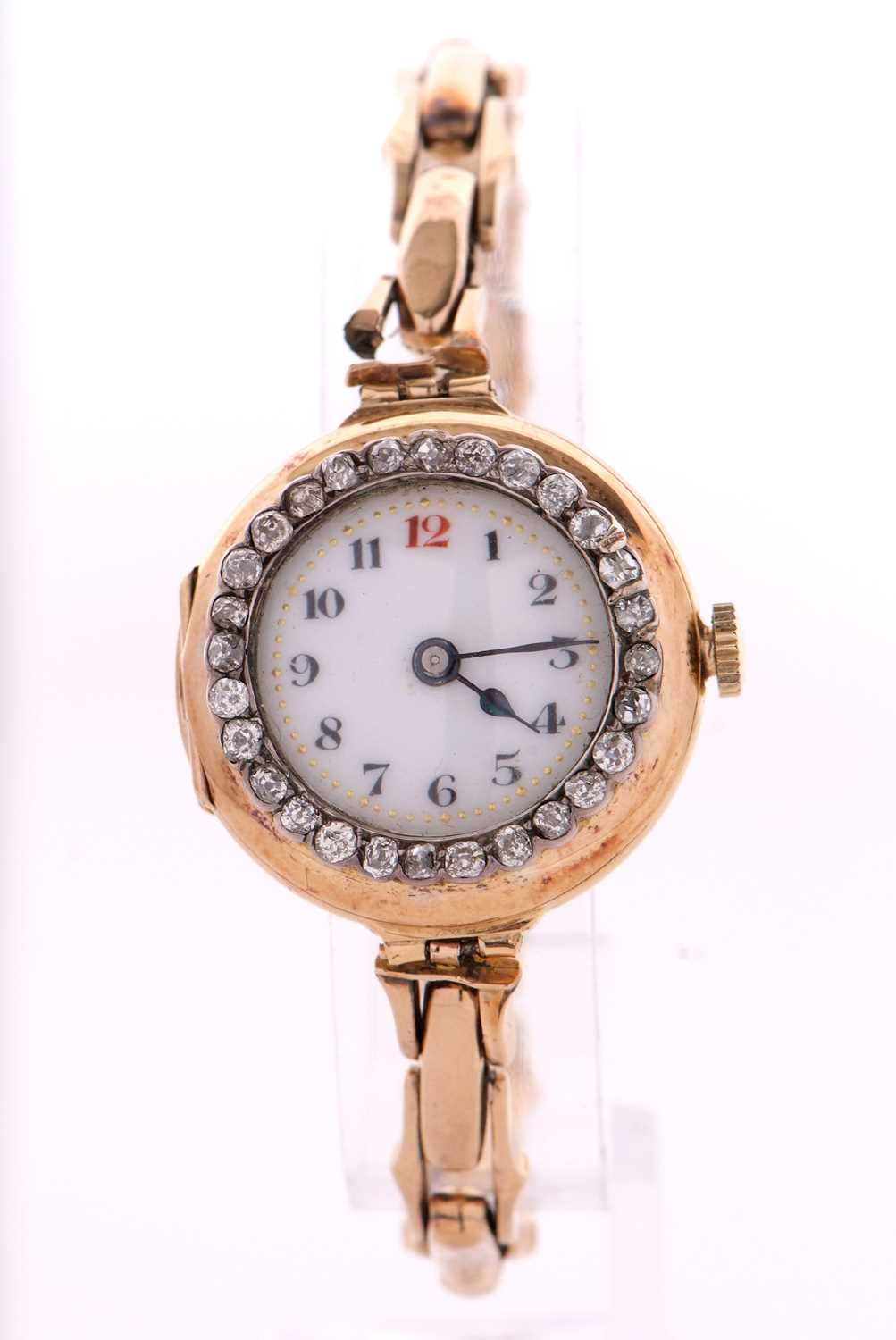 An 18ct gold cased ladies wristwatch with a diamond surrounded bezel and yellow metal expanding - Image 2 of 7