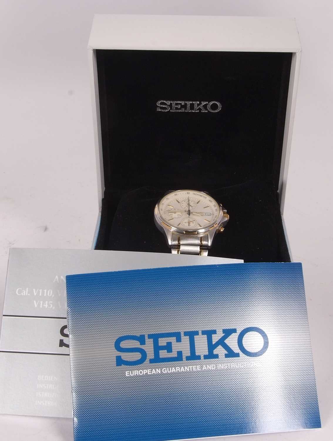 A Seiko chronograph gents wristwatch, it has a Quartz movement, stainless steel case and bracelet - Image 5 of 5