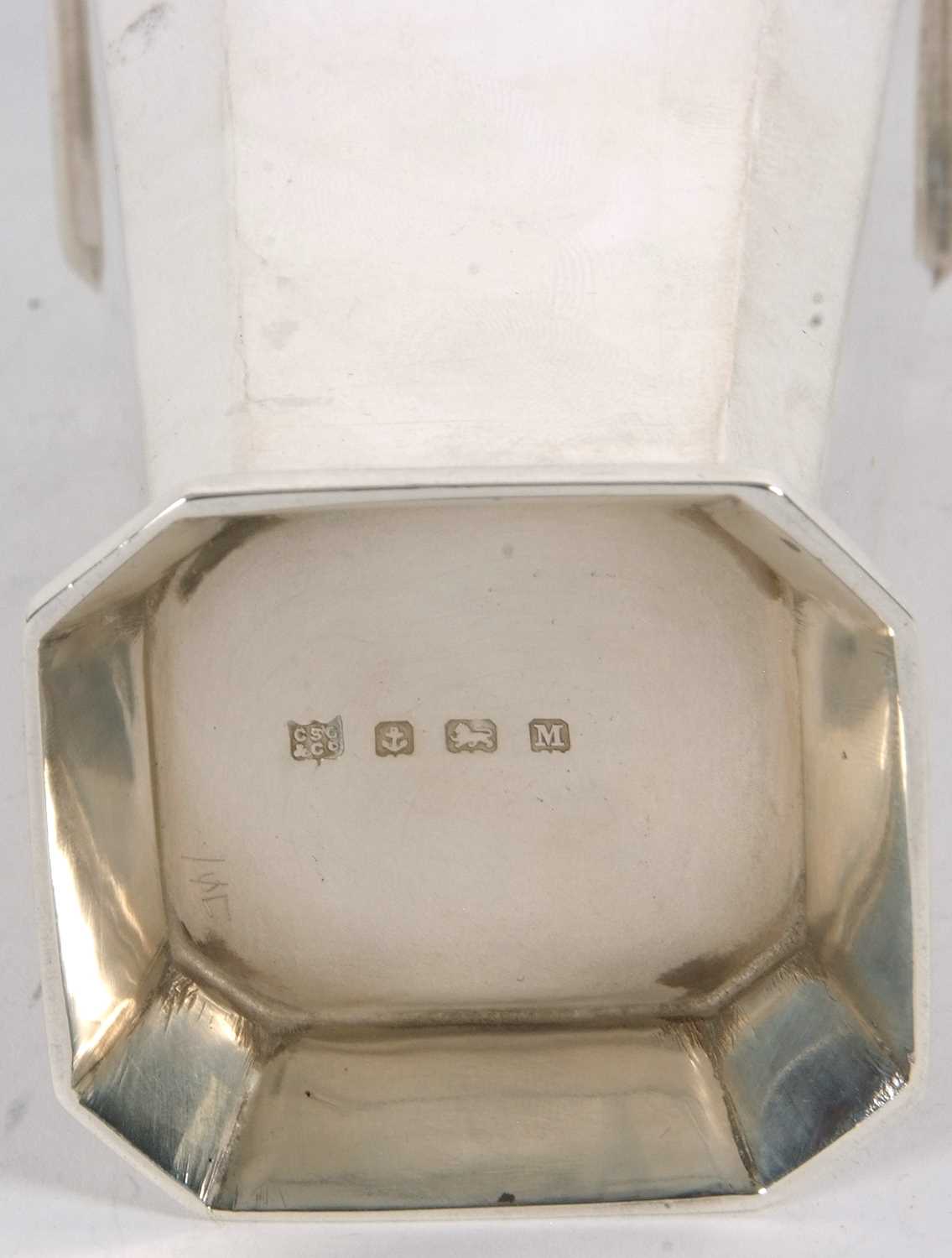An Art Deco silver caster of plain tapering octagonal form with angular designed shoulders, pull off - Image 7 of 7