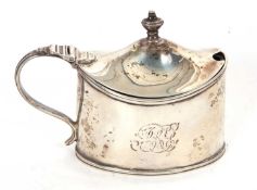 George III silver mustard of oval form with two bands of reeded decoration, hinged dome lid with urn