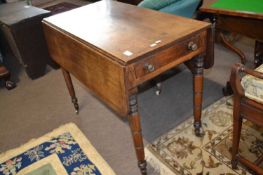 late Georgian mahogany Pembroke table with end drawer and turned legs, 91cm wide