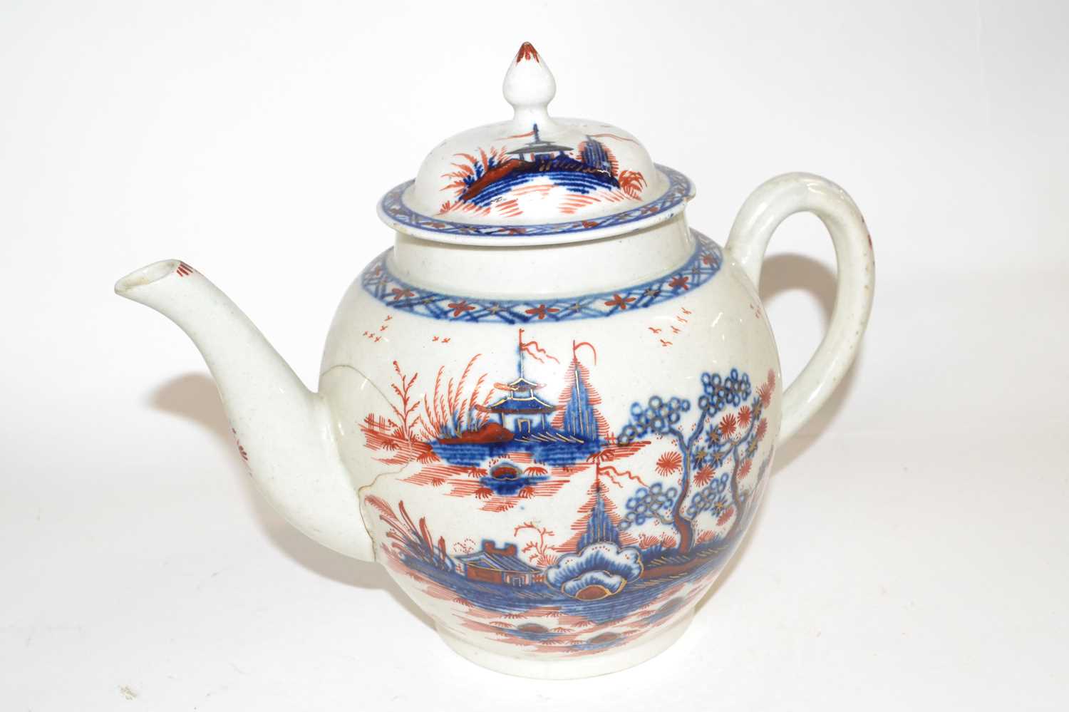 A Liverpool porcelain teapot and cover, circa 1780, probably Pennington with an underglaze blue - Image 2 of 2