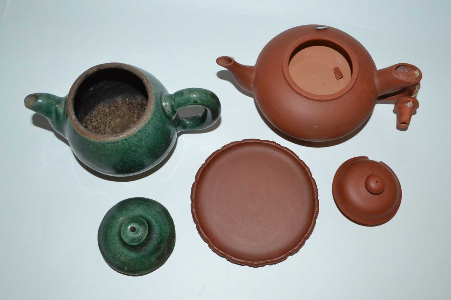 A Chinese pottery green glazed teapot together with a Yixing style teapot marked Haiphong, Vietnam - Image 7 of 8