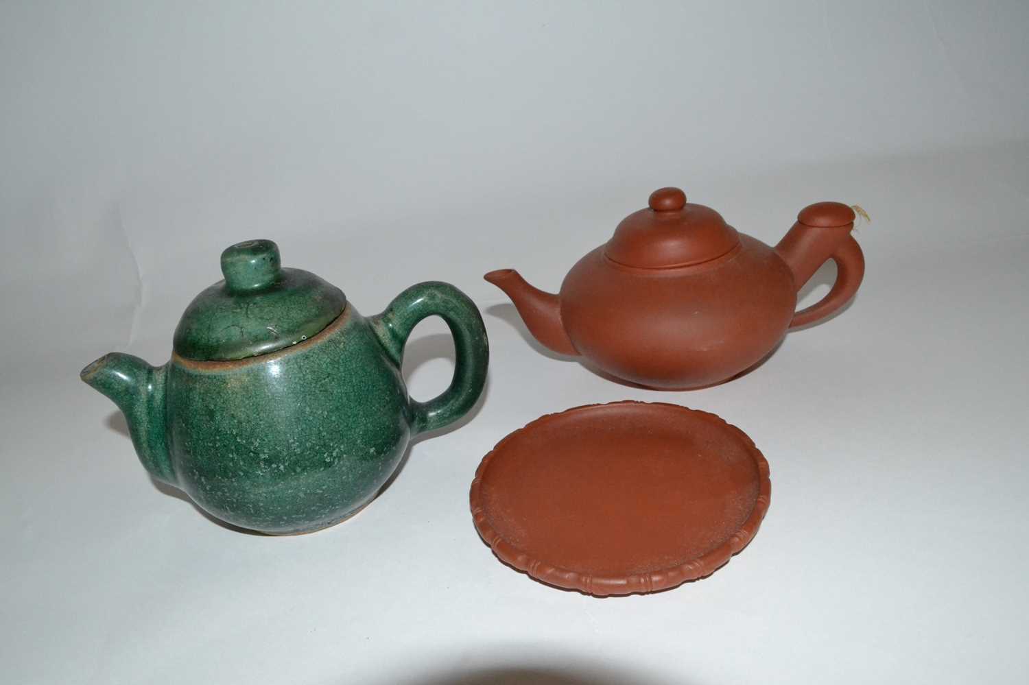 A Chinese pottery green glazed teapot together with a Yixing style teapot marked Haiphong, Vietnam - Image 5 of 8