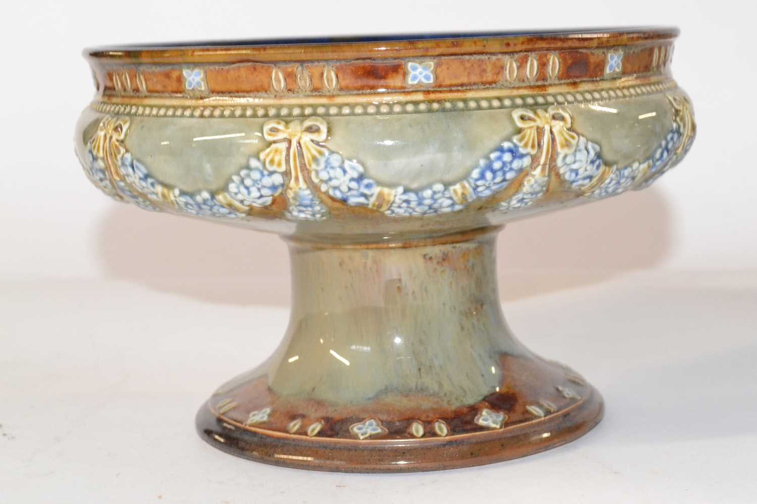A pair of Royal Doulton tazzae, both with applied floral design of swags, 19cm diameters - Image 3 of 4