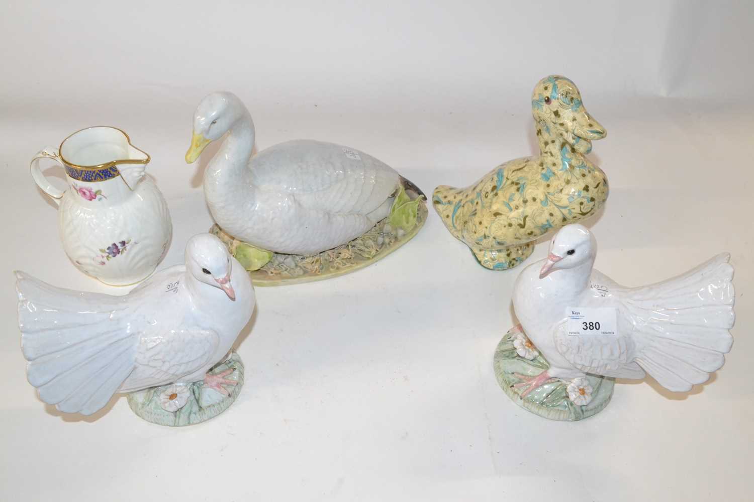 Pair of ceramic pigeons by Brenda Dennis together with a two models of ducks and a Royal Worcester - Image 2 of 4