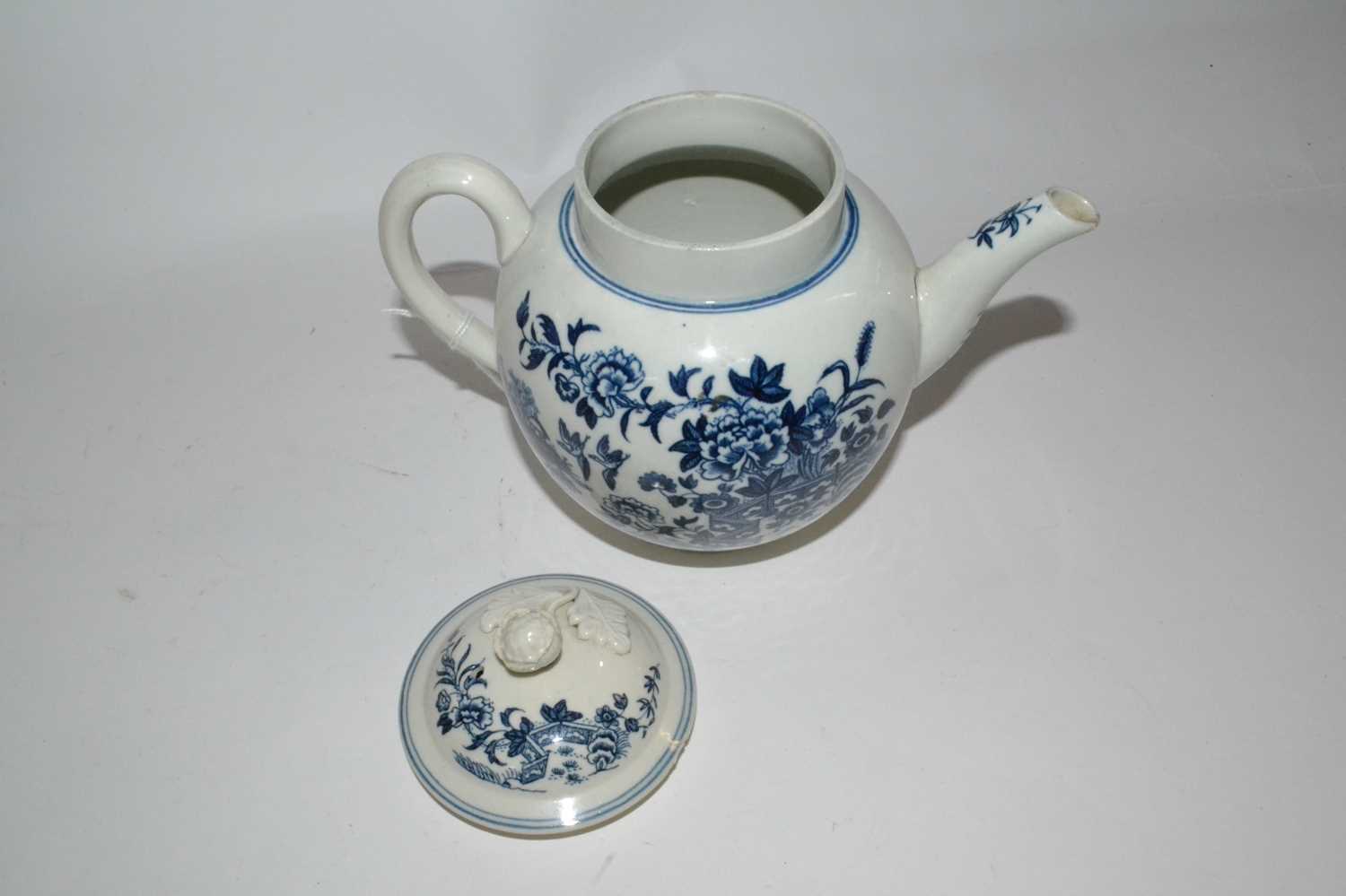 An 18th Century English porcelain fence pattern teapot and cover the pot possibly Isleworth and - Image 3 of 4