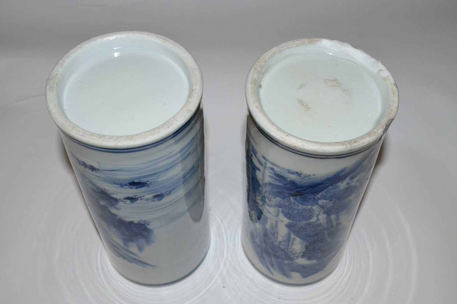 A pair of Chinese porcelain cylindrical vases with blue and white design of Chinese characters, late - Image 3 of 3