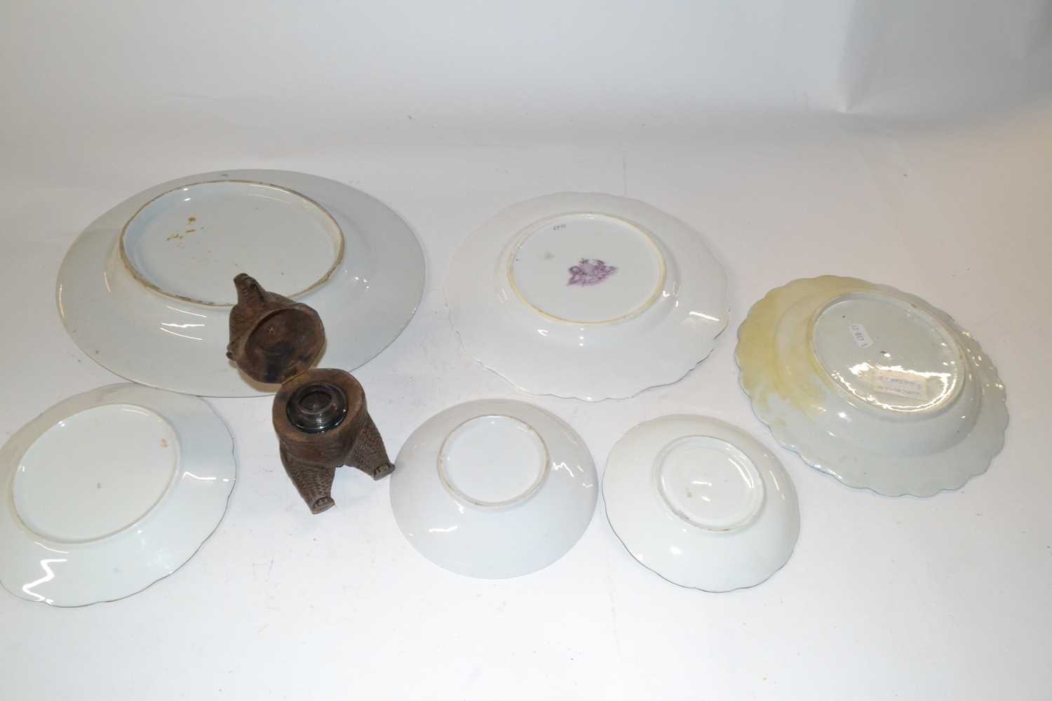 A collection of English porcelain ceramics including an 18th Century Worcester plate, decorated with - Image 2 of 2