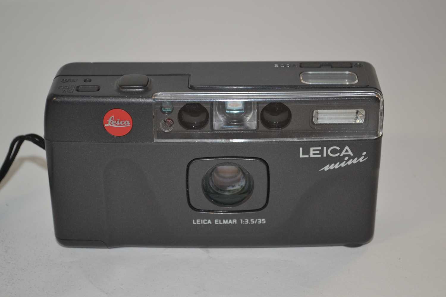 Camera and Photography Interest - A Leica mini camera and instructions - Image 2 of 3