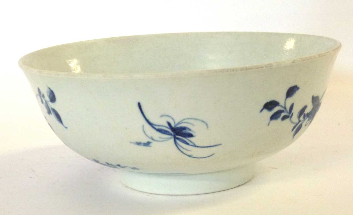 An early Worcester porcelain punch bowl with the prunus fence decoration and workmans mark to - Image 2 of 5