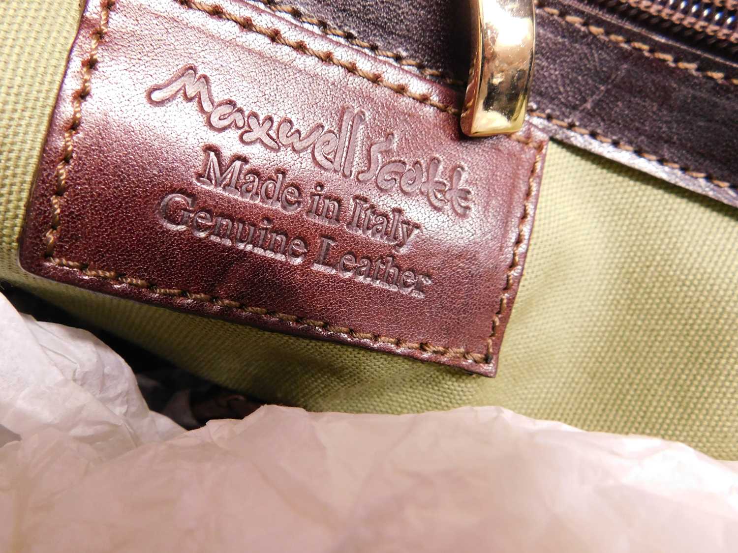 A dark brown leather bag by Maxwell Scott, approx 35cm wide with original dustbag - Bild 7 aus 8