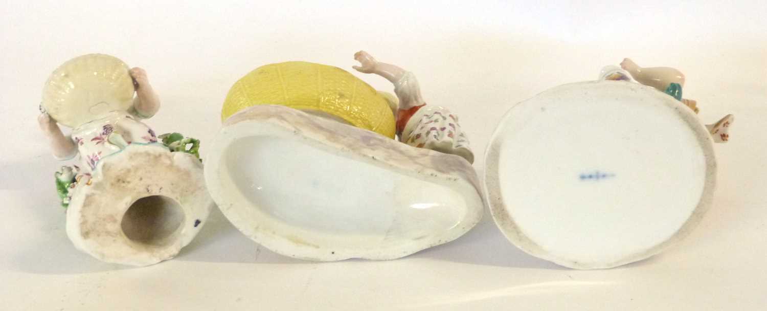 A group of three 18th/19th Century English and continental porcelain salts including a Derby example - Image 3 of 4