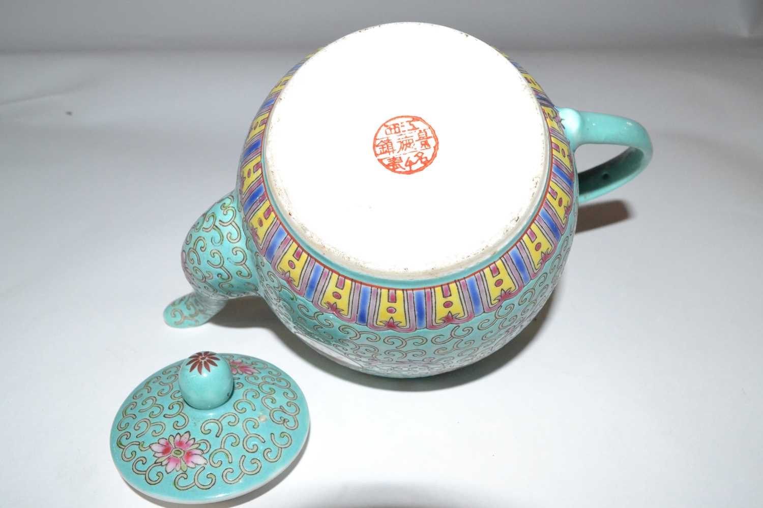 A Chinese porcelain teapot, late 19th Century, the turquoise ground with polychrome design of - Image 3 of 3