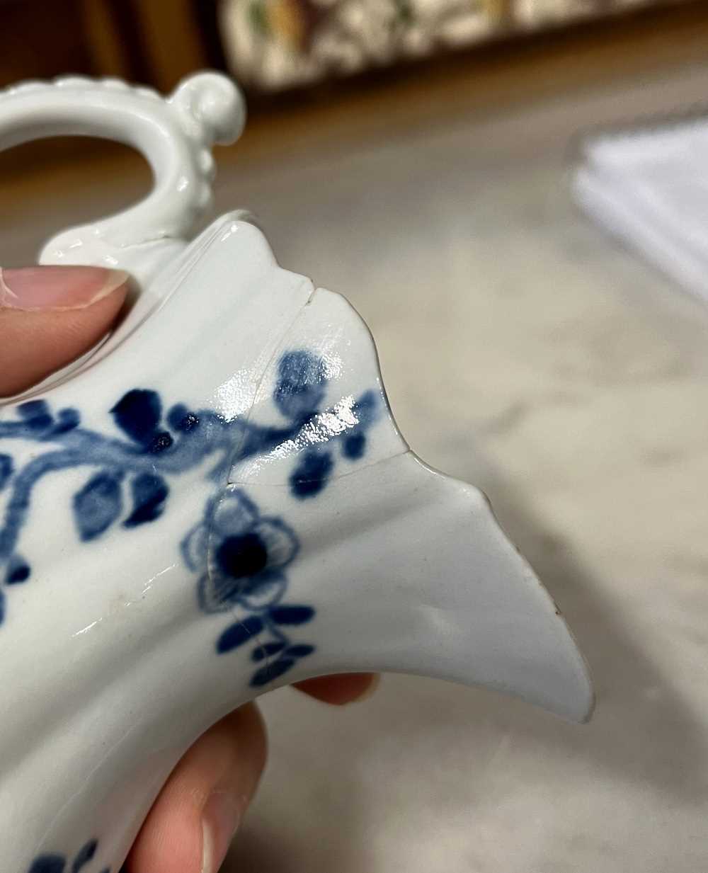 An early 18th Century Worcester porcelain jug in the root pattern with workmans mark to base - Image 10 of 14