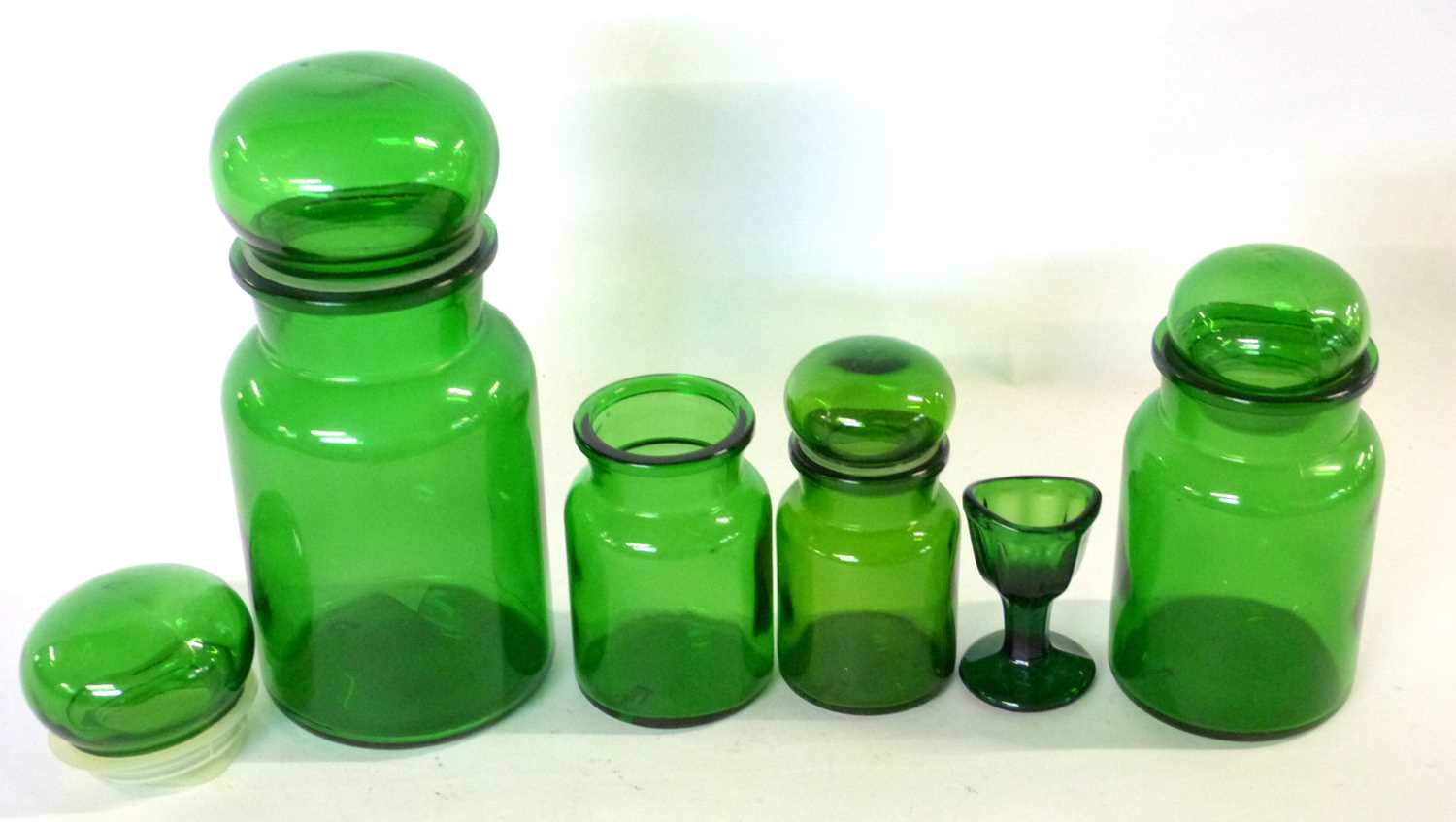 Group of green glass jars and a small eye bath - Image 3 of 3