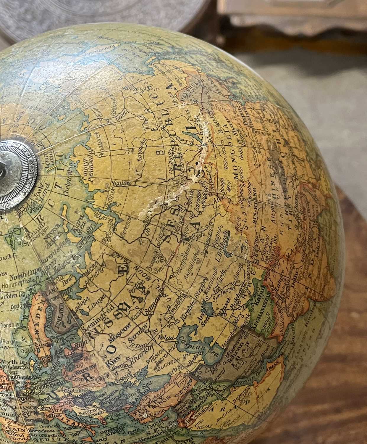 A Geographia 10 inch terrestrial globe - Image 3 of 4