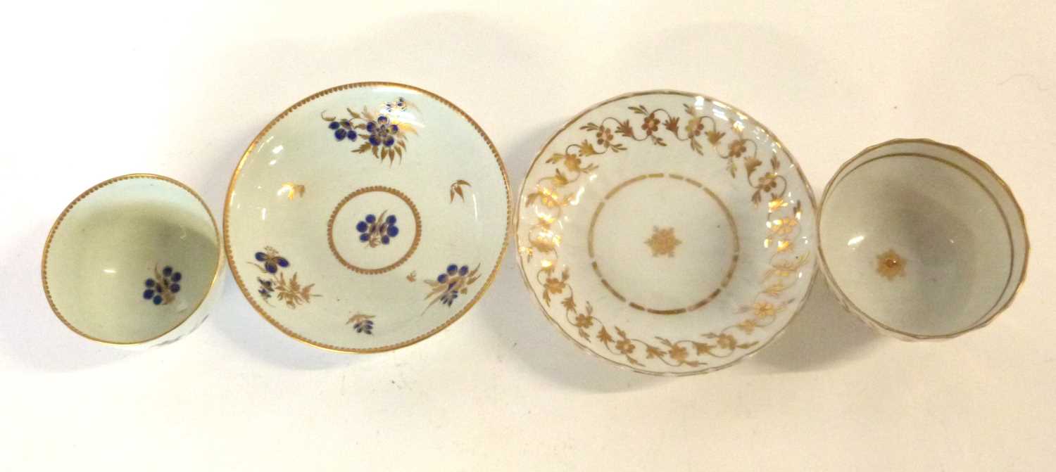 Two 18th Century tea bowls and saucers, probably Worcester - Image 4 of 5