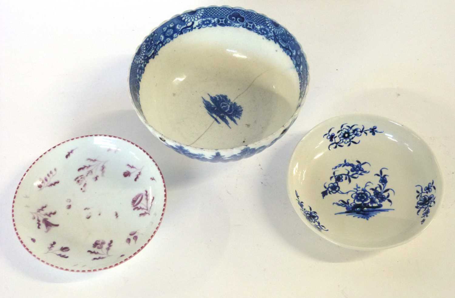 Group of two continental porcelain saucers and a Caughley fluted bowl (a/f) - Image 2 of 4