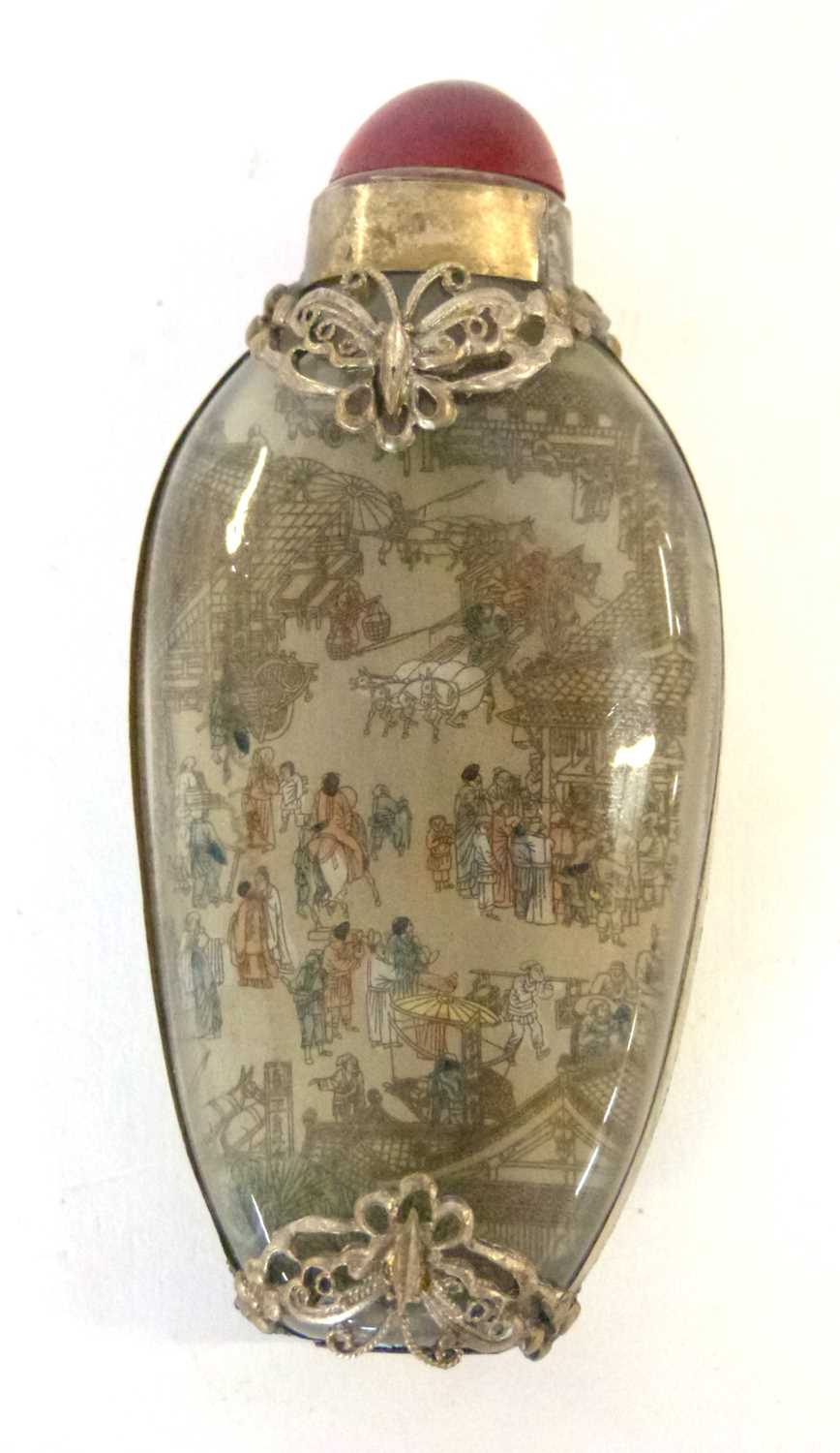 Antique Chinese reverse-painted snuff bottle with hardstone stopper and decorated with intricate - Image 6 of 8