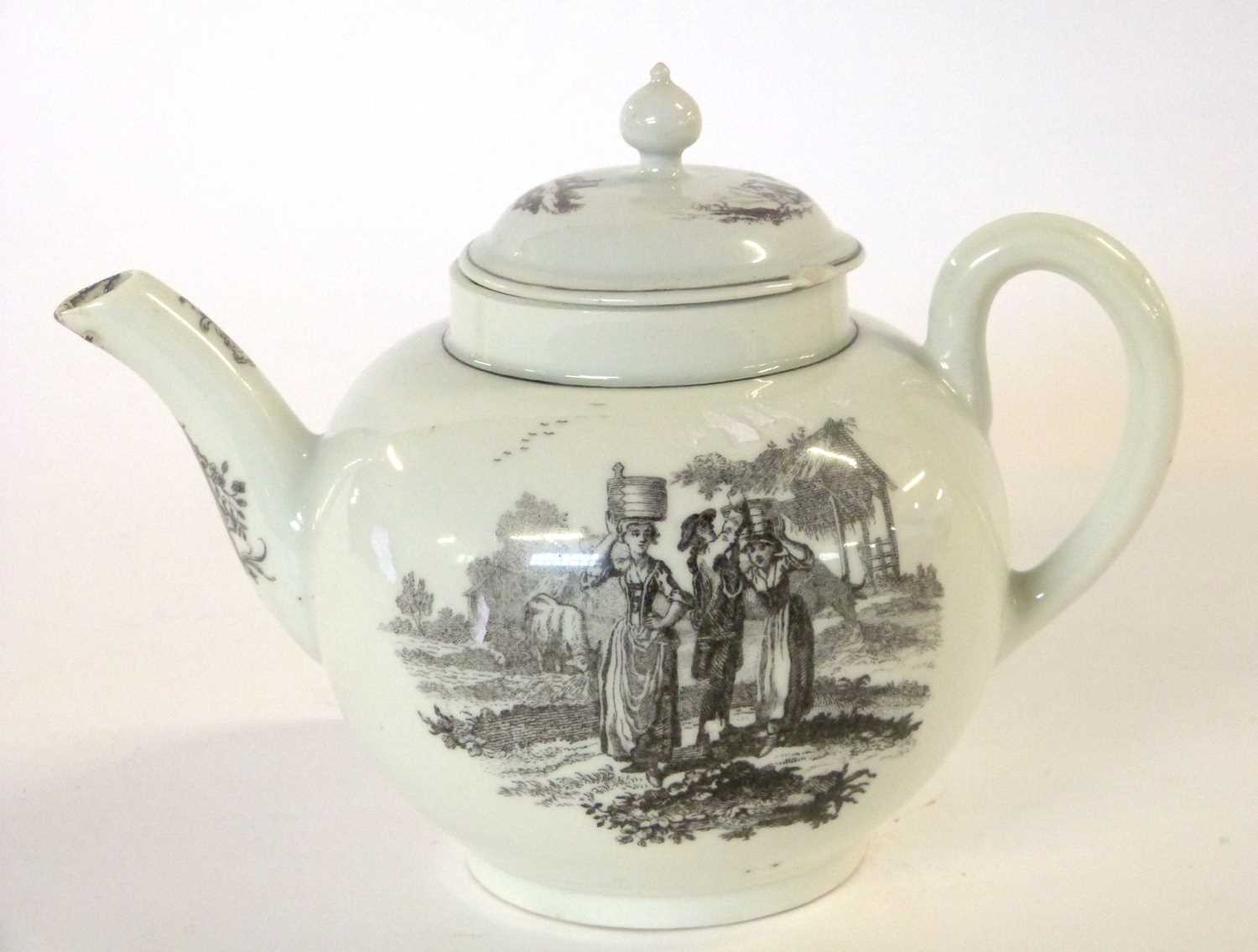 A 18th Century Worcester porcelain teapot decorated with prints of Milkmaids and pastoral scenes - Image 2 of 4