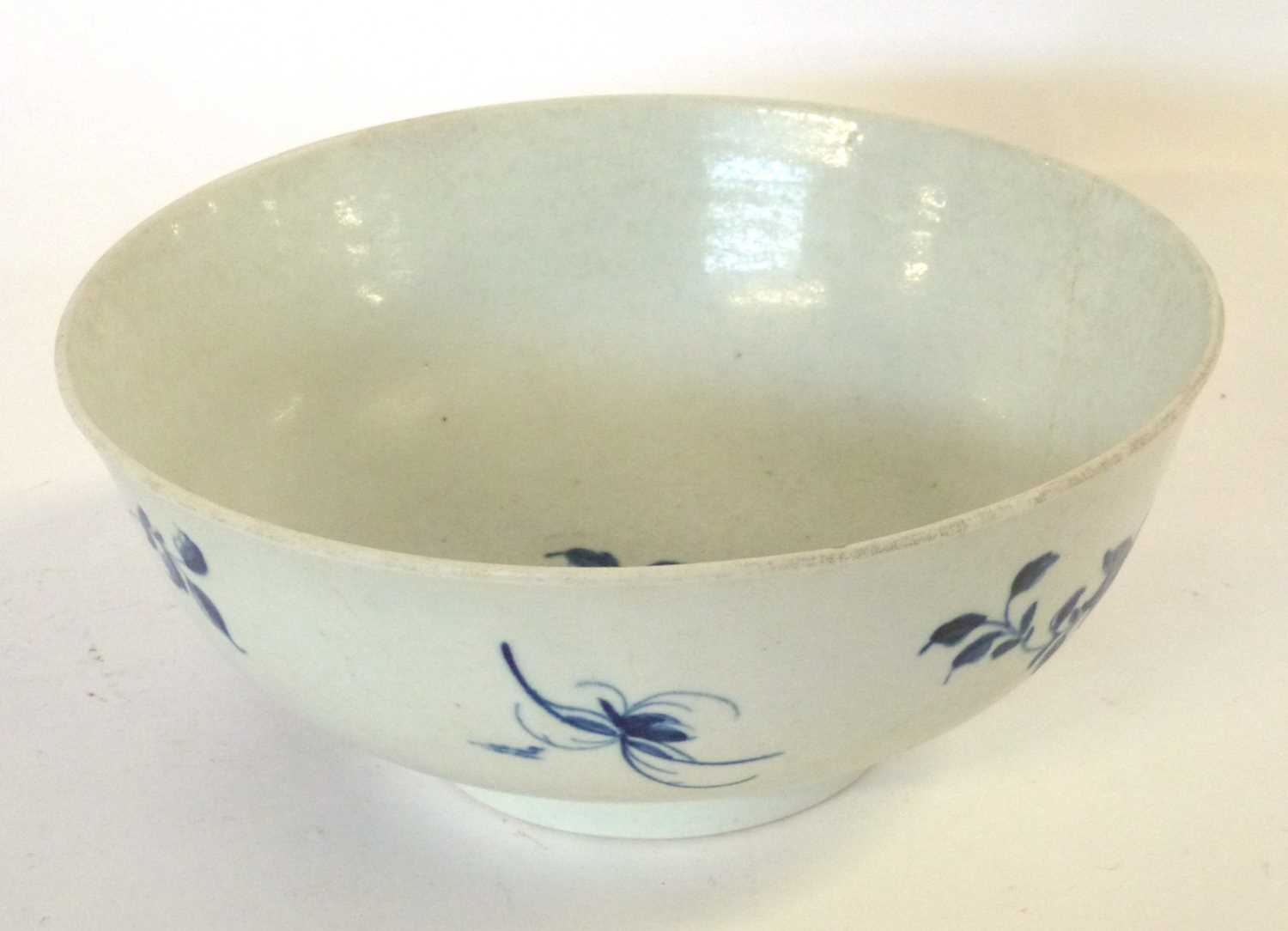 An early Worcester porcelain punch bowl with the prunus fence decoration and workmans mark to - Image 3 of 5