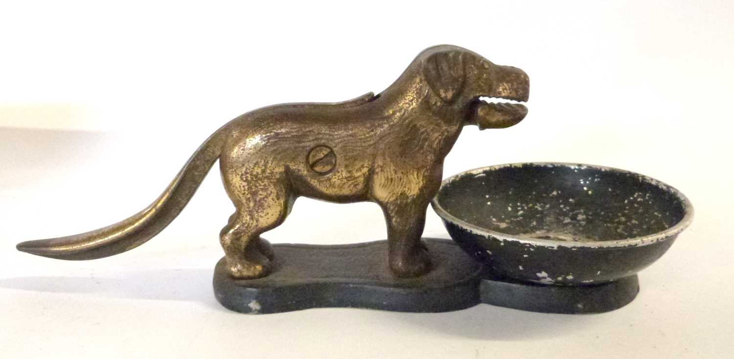 A late 1920's "The Linton Puppy Nut Cracker" cast iron dog nutcracker, patent number 273480 for 23rd - Bild 3 aus 7