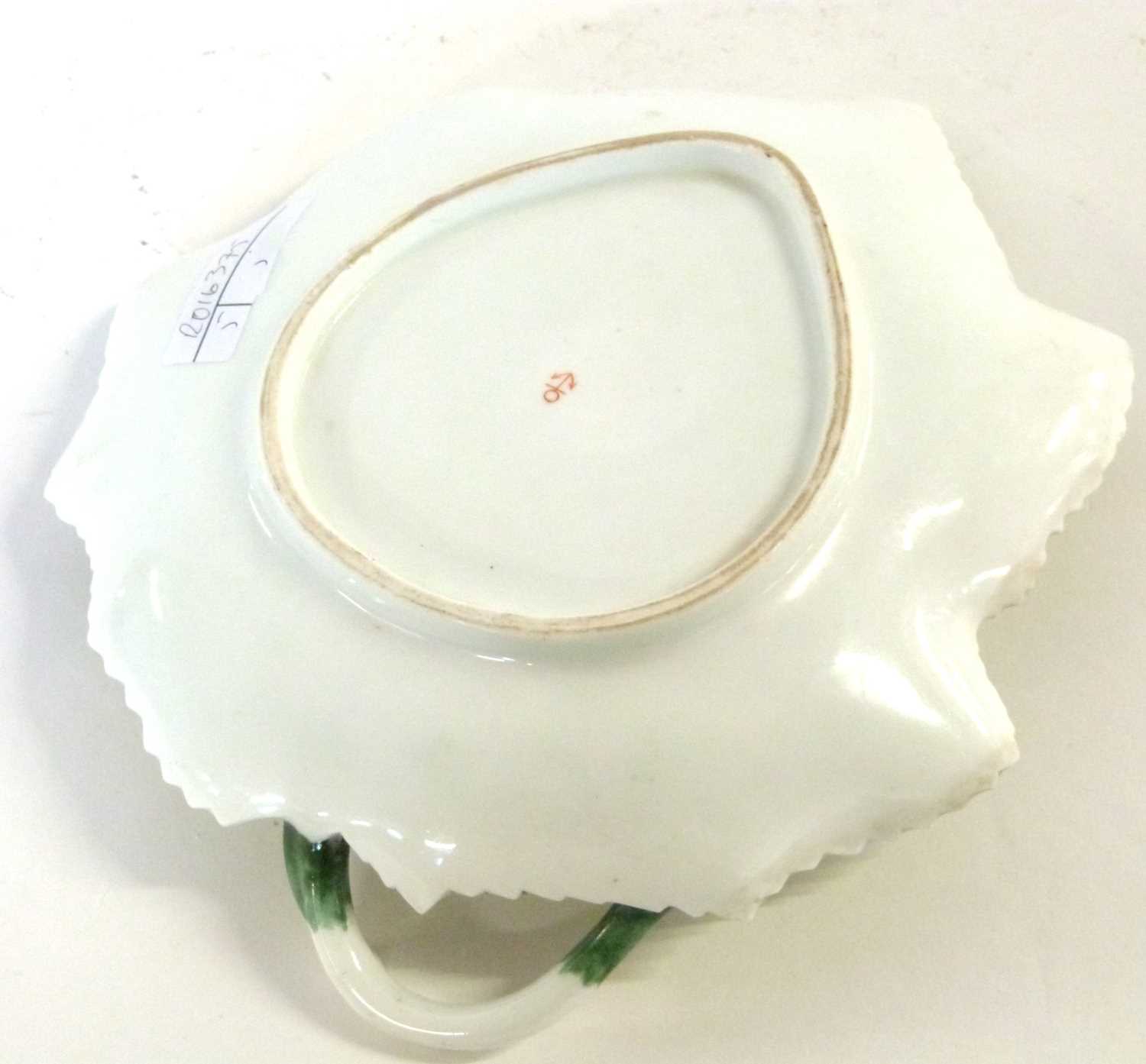 A continental porcelain leaf dish decorated in Chelsea style with red anchor mark to base - Image 5 of 5