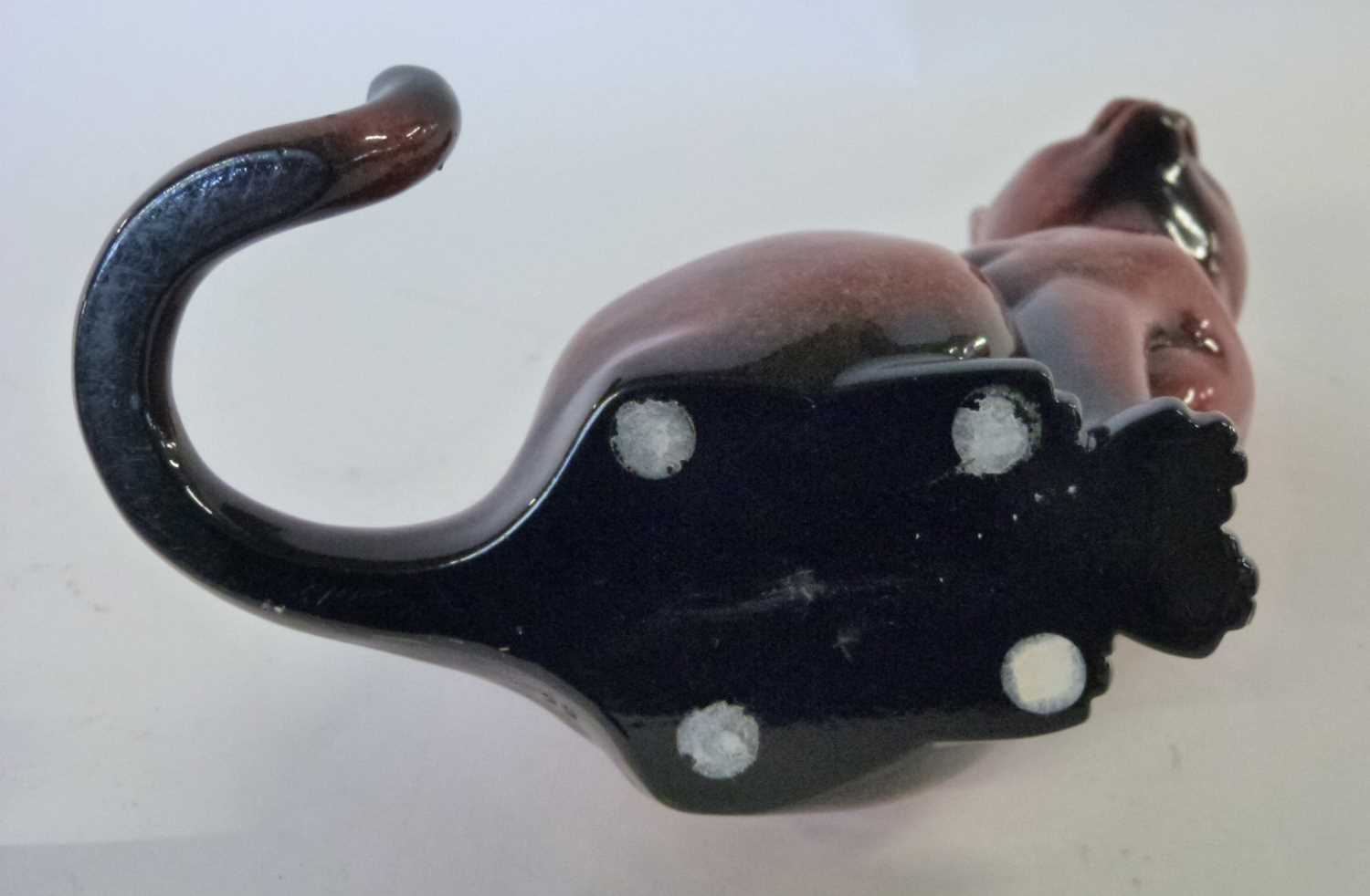 A Studio Pottery Flambe glaze cat - Image 6 of 6
