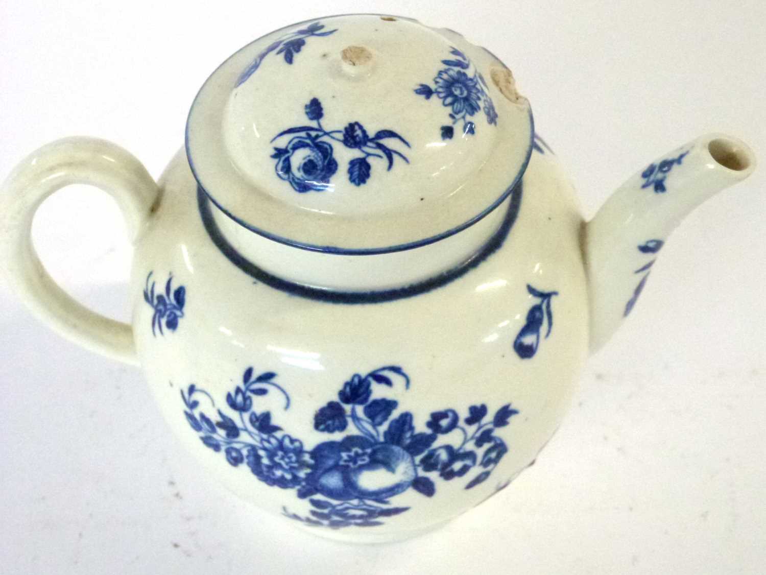 A Worcester porcelain teapot and cover, 18th Century, decorated with prints of fruit (knop missing) - Image 2 of 5