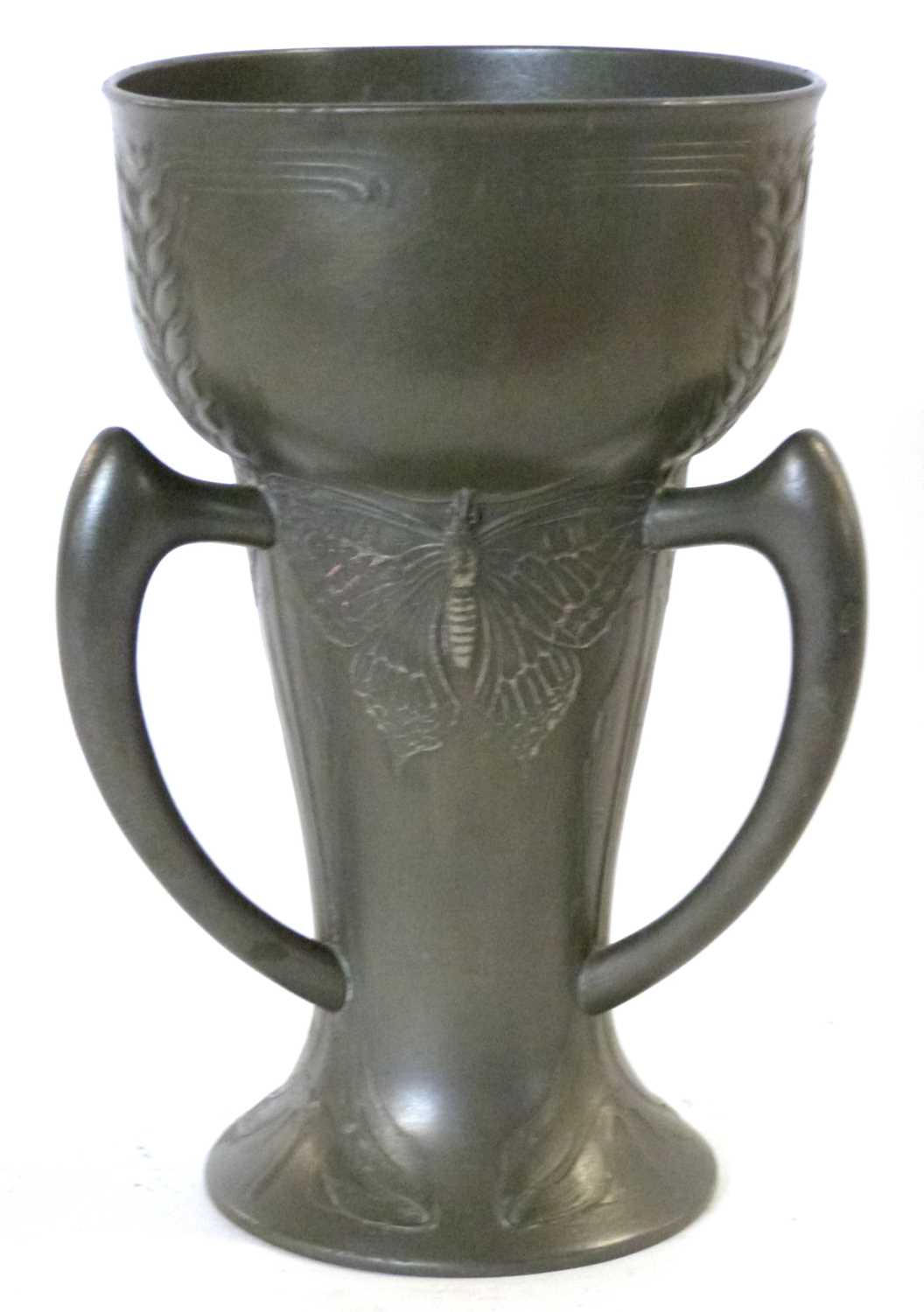 A German Jugendstil three handled pewter vase c1900 by the Kayserzinn Factory. Designer Hugo - Image 4 of 6
