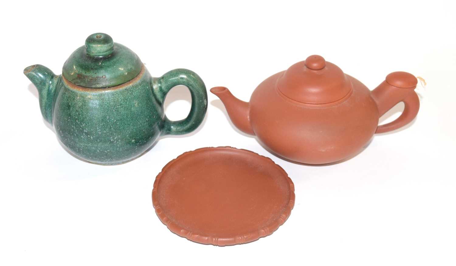 A Chinese pottery green glazed teapot together with a Yixing style teapot marked Haiphong, Vietnam - Image 6 of 6