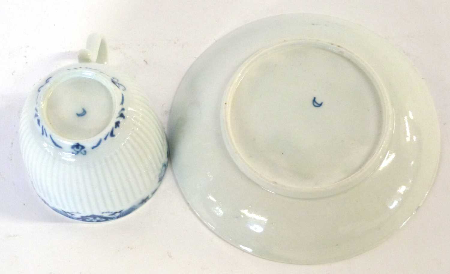 A Worcester porcelain cup and saucer, the ribbed body with a blue and white design to border - Image 3 of 3