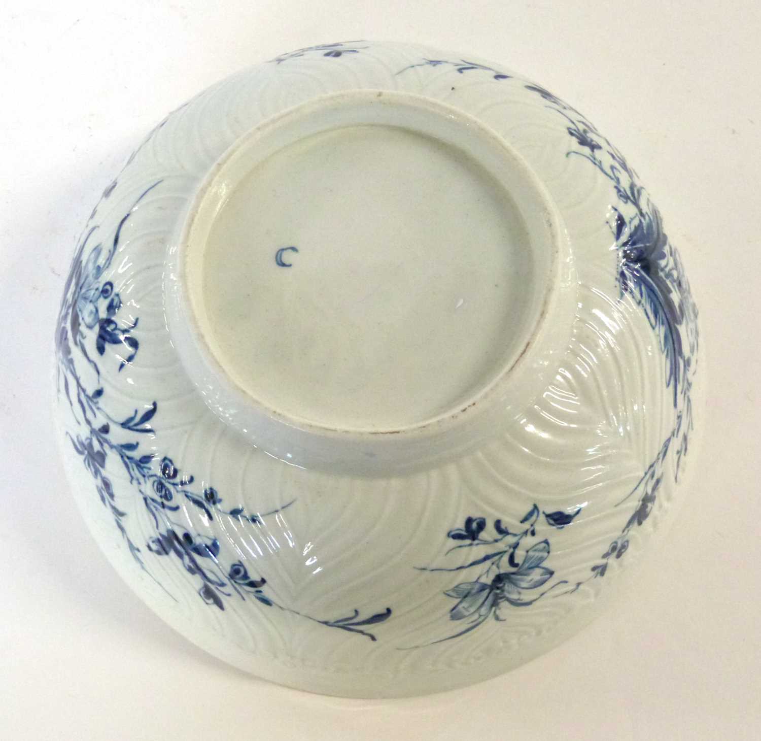 An 18th Century Worcester porcelain punch bowl the moulded body painted in blue with the rare - Image 5 of 5