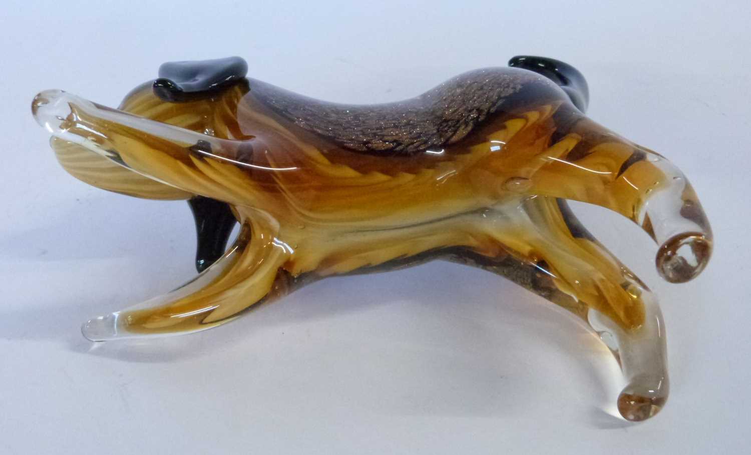 A 1970's Murano glass Vincenzo Nason & Co "Avventurina" range hotworked model of a playing dog, in - Image 5 of 6