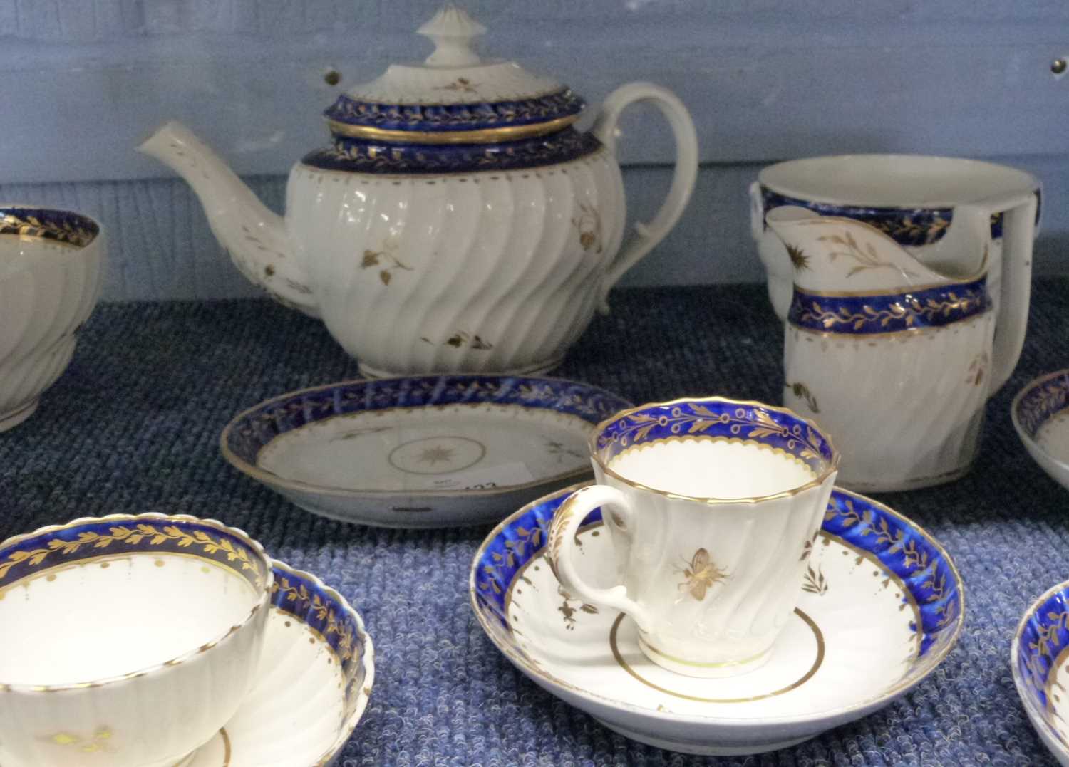 A late 18th Century Worcester part tea set or possibly Caughley comprising teapot, milk jug, - Image 2 of 2